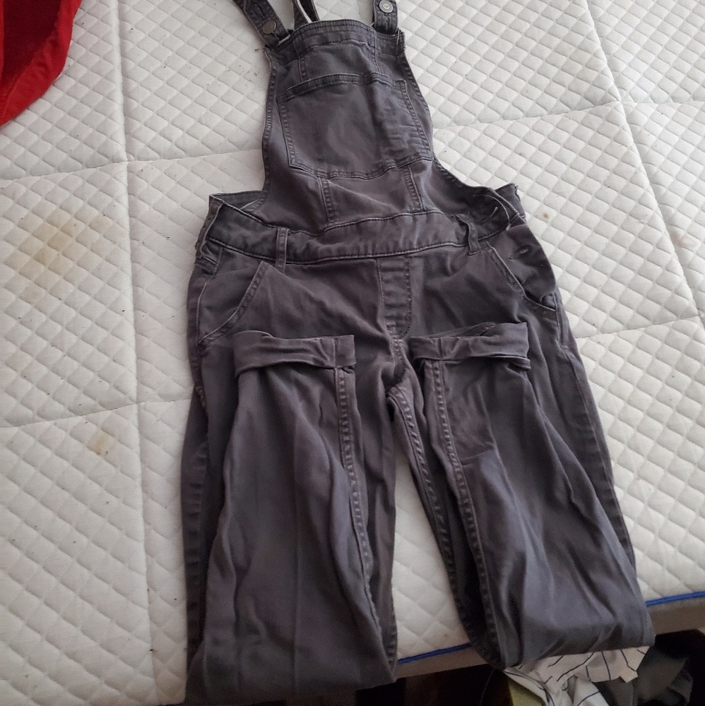 Hollister capris overalls